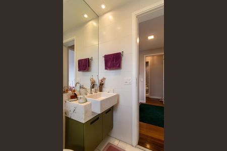 Apartamento à venda com 128m², 3 quartos e 3 vagasBanheiro Social