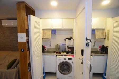 Apartamento à venda com 74m², 2 quartos e 2 vagasÁrea de Serviço