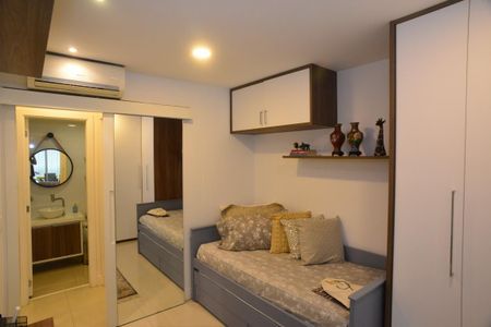 Apartamento à venda com 74m², 2 quartos e 2 vagasQuarto