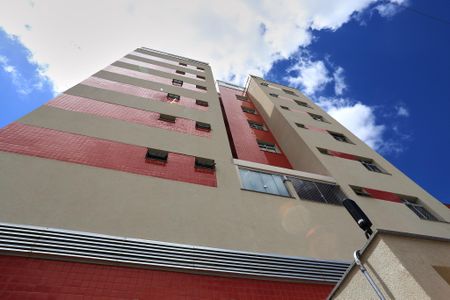 Apartamento à venda com 73m², 3 quartos e 2 vagas Apartamento à venda com 73m², 3 quartos e 2 vagasFachada