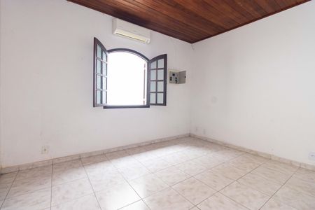 Quarto 2 de casa para alugar com 2 quartos, 240m² em Vila Dom Pedro I, São Paulo