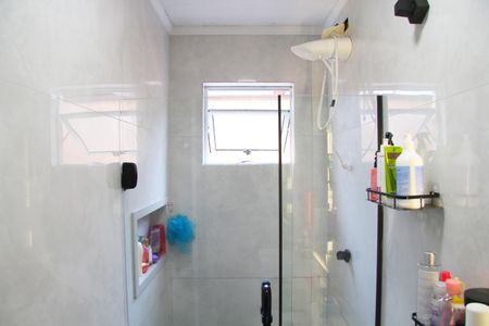 Casa à venda com 120m², 2 quartos e 2 vagasBanheiro Social 01