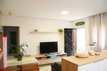 Casa à venda com 120m², 2 quartos e 2 vagasSala