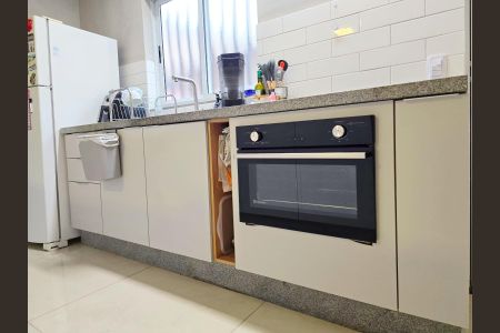 Casa à venda com 120m², 2 quartos e 2 vagas Casa à venda com 120m², 2 quartos e 2 vagasCozinha