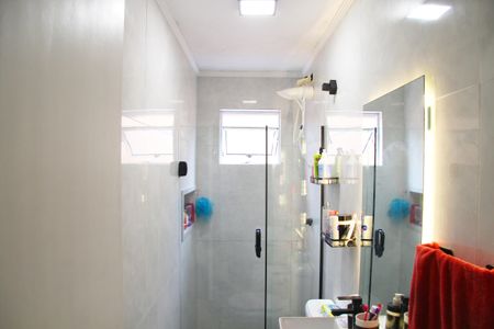 Casa à venda com 120m², 2 quartos e 2 vagasBanheiro Social 01