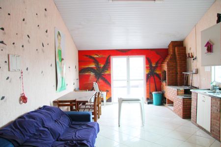 Casa à venda com 120m², 2 quartos e 2 vagasChurrasqueira