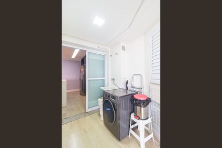 Apartamento à venda com 124m², 3 quartos e 2 vagas Apartamento à venda com 124m², 3 quartos e 2 vagasÁrea de Serviço