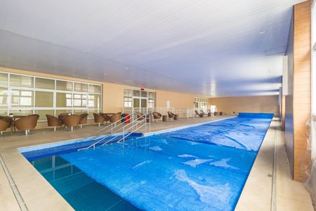 Apartamento à venda com 124m², 3 quartos e 2 vagas Apartamento à venda com 124m², 3 quartos e 2 vagasÁrea comum - Piscina