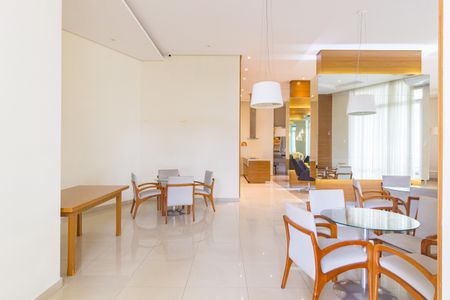 Apartamento à venda com 124m², 3 quartos e 2 vagas Apartamento à venda com 124m², 3 quartos e 2 vagasÁrea comum - Salão de Festas