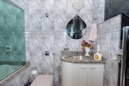 Apartamento à venda com 143m², 3 quartos e 2 vagasBanheiro Social 2