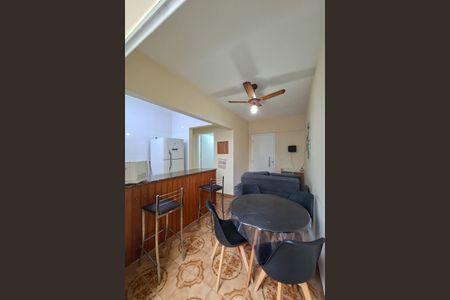 Sala de apartamento para alugar com 1 quarto, 40m² em Vila Tupi, Praia Grande