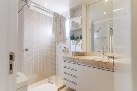 Apartamento à venda com 98m², 3 quartos e 2 vagasBanheiro da Suíte