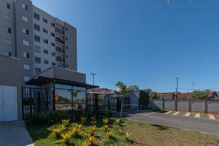 Apartamento para alugar com 46m², 2 quartos e 1 vagaFachada e portaria