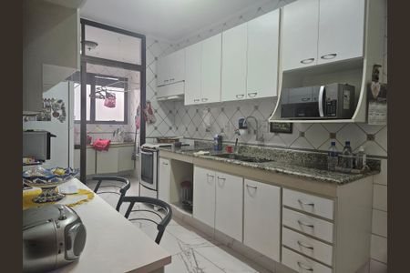 Apartamento à venda com 84m², 3 quartos e 2 vagasCozinha