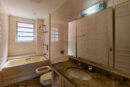 Apartamento à venda com 265m², 3 quartos e 1 vagaBanheiro da Suíte
