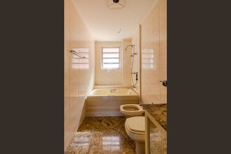 Apartamento à venda com 265m², 3 quartos e 1 vagaBanheiro da Suíte