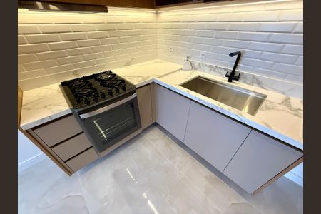 Apartamento à venda com 58m², 2 quartos e 1 vagaCozinha