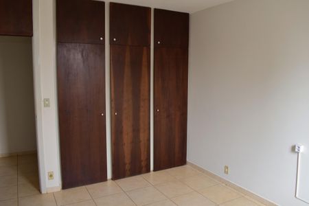 Apartamento para alugar com 216m², 4 quartos e 1 vagaQuarto 3