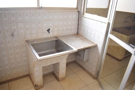 Apartamento para alugar com 216m², 4 quartos e 1 vagaÁrea de Serviço