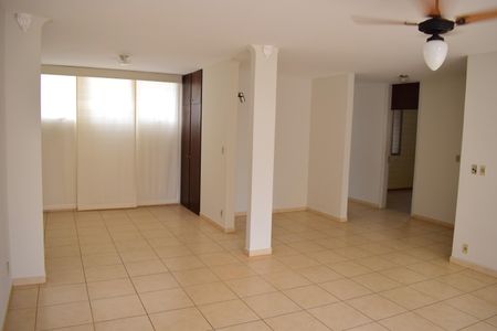 Apartamento para alugar com 216m², 4 quartos e 1 vagaSala