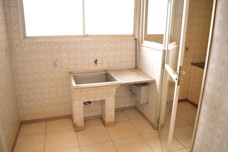 Apartamento para alugar com 216m², 4 quartos e 1 vagaÁrea de Serviço