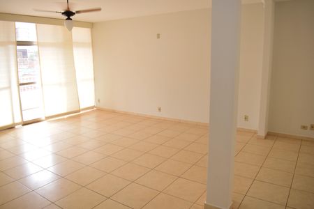 Apartamento para alugar com 216m², 4 quartos e 1 vagaSala