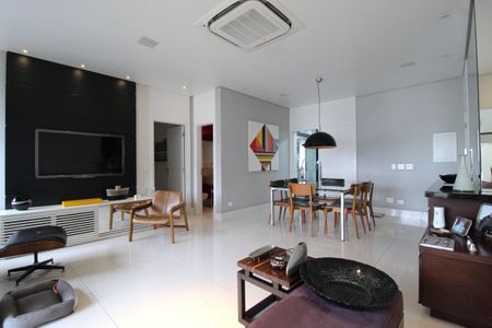 Sala de apartamento à venda com 3 quartos, 215m² em Moema, São Paulo