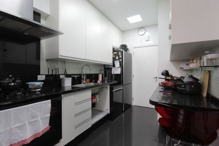 Apartamento à venda com 215m², 3 quartos e 3 vagasCozinha