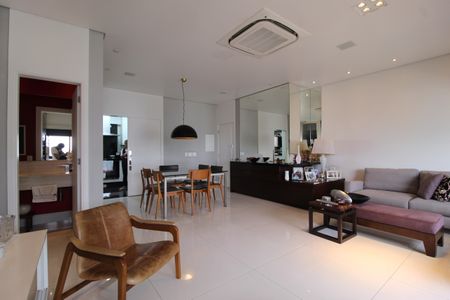 Sala de apartamento à venda com 3 quartos, 215m² em Moema, São Paulo