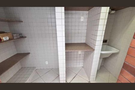 Casa à venda com 249m², 4 quartos e 2 vagas