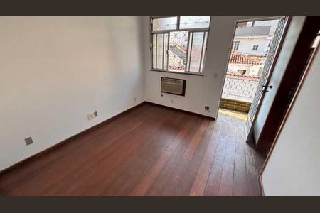 Casa à venda com 249m², 4 quartos e 2 vagas