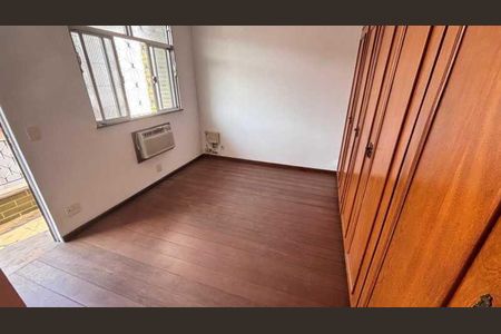 Casa à venda com 249m², 4 quartos e 2 vagas