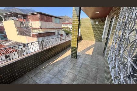 Casa à venda com 249m², 4 quartos e 2 vagas