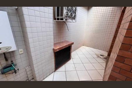 Casa à venda com 249m², 4 quartos e 2 vagas