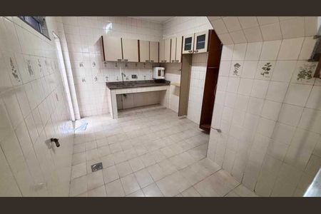 Casa à venda com 249m², 4 quartos e 2 vagas