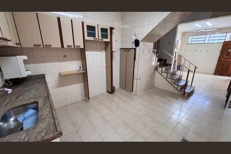 Casa à venda com 249m², 4 quartos e 2 vagas