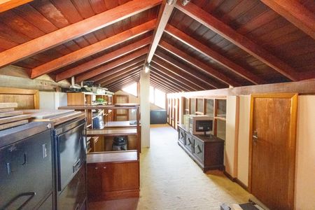 Casa de condomínio à venda com 504m², 4 quartos e 8 vagas Casa de condomínio à venda com 504m², 4 quartos e 8 vagasSotão