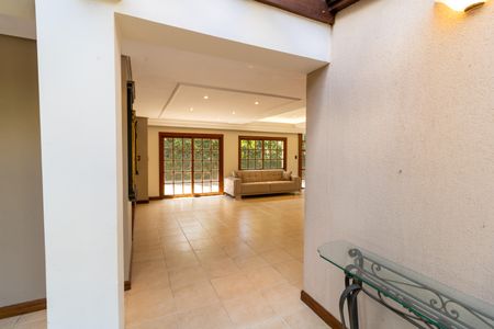 Casa de condomínio à venda com 504m², 4 quartos e 8 vagas Casa de condomínio à venda com 504m², 4 quartos e 8 vagasChurrasqueira