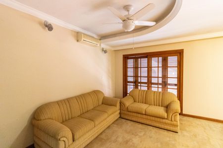 Casa de condomínio à venda com 504m², 4 quartos e 8 vagas Casa de condomínio à venda com 504m², 4 quartos e 8 vagasSuíte 4