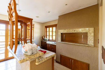 Casa de condomínio à venda com 504m², 4 quartos e 8 vagas Casa de condomínio à venda com 504m², 4 quartos e 8 vagasChurrasqueira