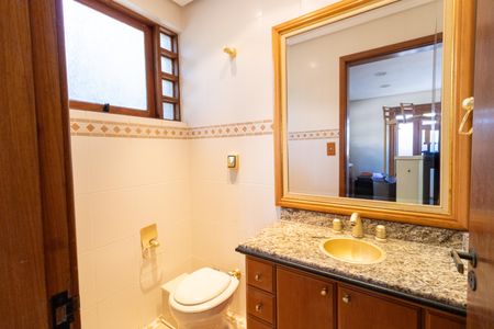 Casa de condomínio à venda com 504m², 4 quartos e 8 vagas Casa de condomínio à venda com 504m², 4 quartos e 8 vagasLavabo da Churrasqueira