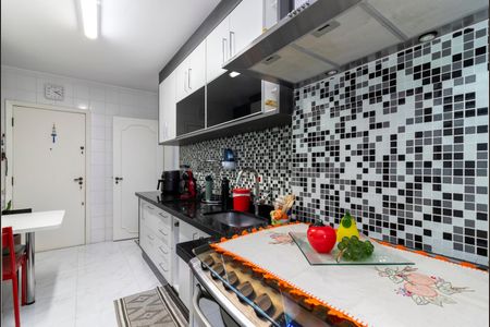 Apartamento à venda com 94m², 3 quartos e 2 vagas Apartamento à venda com 94m², 3 quartos e 2 vagasCozinha