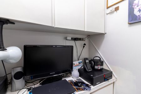 Apartamento à venda com 94m², 3 quartos e 2 vagas Apartamento à venda com 94m², 3 quartos e 2 vagasQuarto de Serviço