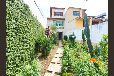 Casa para alugar com 250m², 4 quartos e 6 vagasÁrea Externa