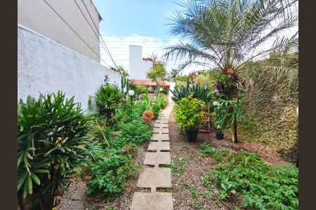 Casa para alugar com 250m², 4 quartos e 6 vagasÁrea Externa