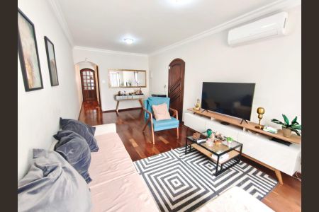 Sala de casa para alugar com 4 quartos, 250m² em Vila Granada, São Paulo