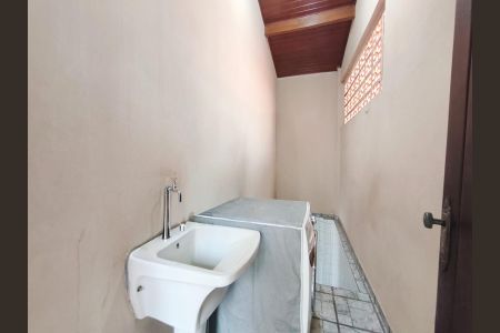 Casa para alugar com 250m², 4 quartos e 6 vagasÁrea de Serviço