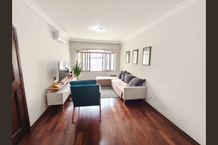 Casa para alugar com 250m², 4 quartos e 6 vagasSala