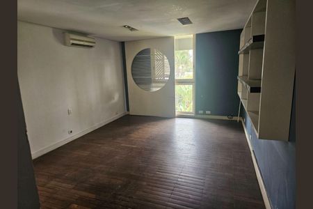 Casa à venda com 3 quartos, 340m² em Campo Belo, São Paulo