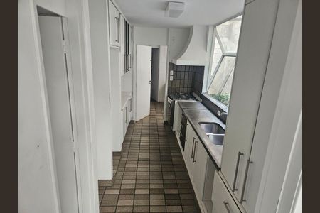 Casa à venda com 3 quartos, 340m² em Campo Belo, São Paulo